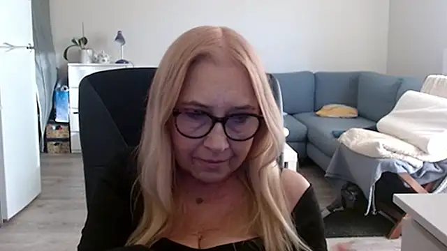 Snapshot of sofia_xkiss chatting on February 20, 2025, 2:35 pm sofia xkiss online show from February 20, 2025, 2:35 pm