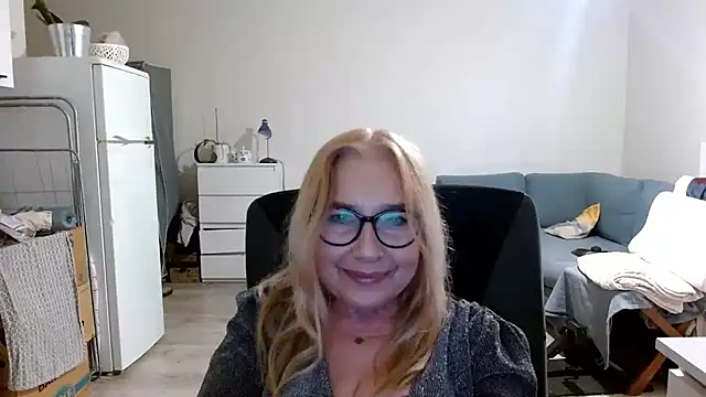 Snapshot of sofia_xkiss chatting on March 2, 2025, 2:54 pm sofia xkiss online show from March 2, 2025, 2:54 pm