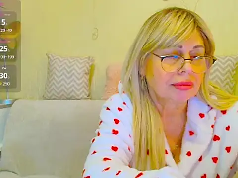 Snapshot of SusieNoreen chatting on February 20, 2025, 10:37 am SusieNoreen online show from February 20, 2025, 10:37 am