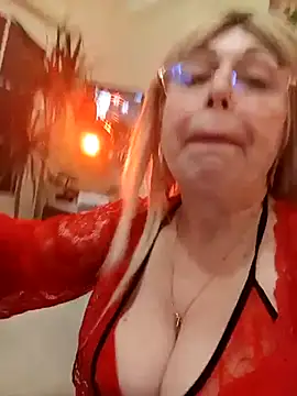 Snapshot of SusieNoreen chatting on March 7, 2025, 8:34 am SusieNoreen online show from March 7, 2025, 8:34 am
