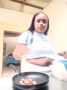 Snapshot of NicolVilla chatting on December 14, 2025, 2:33 pm NicolVilla online show from December 14, 2025, 2:33 pm