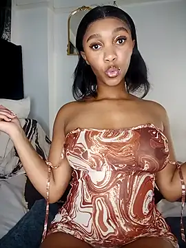 Shria107 online show from November 28, 2025, 12:13 am