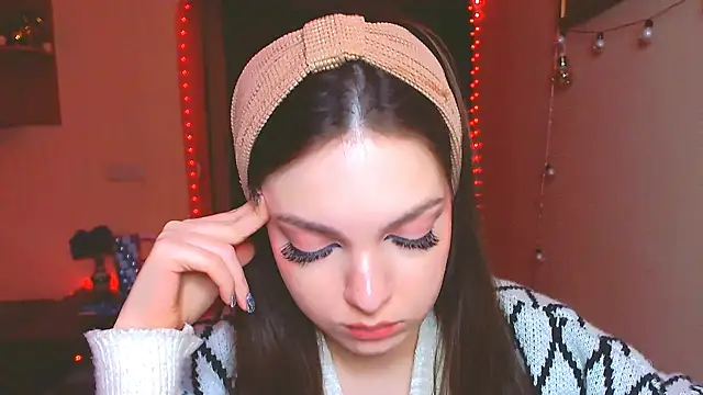 Snapshot of miss_merciless_ chatting on December 19, 2024, 6:56 pm miss merciless online show from December 19, 2024, 6:56 pm