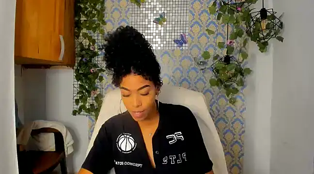 sasha fox00 online show from January 10, 2025, 6:49 pm