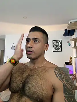 Snapshot of aaroncolombia chatting on September 15, 2025, 9:26 pm aaroncolombia online show from September 15, 2025, 9:26 pm