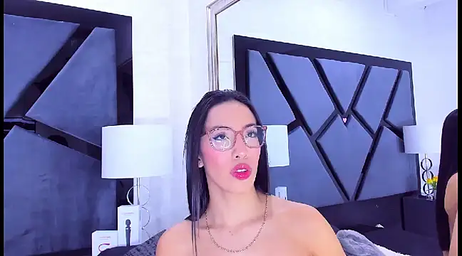 KylieWhite online show from January 12, 2025, 5:03 am