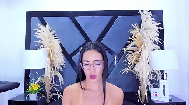 KylieWhite online show from January 16, 2025, 9:08 pm