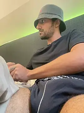 Snapshot of hard_macoor12 chatting on December 13, 2024, 1:44 pm hard macoor12 online show from December 13, 2024, 1:44 pm