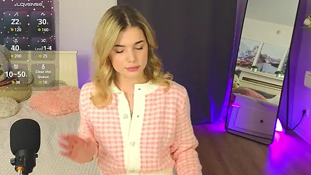 adrianawow1 online show from March 8, 2025, 9:29 pm