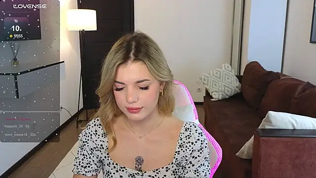 adrianawow1 online show from March 14, 2025, 9:21 pm