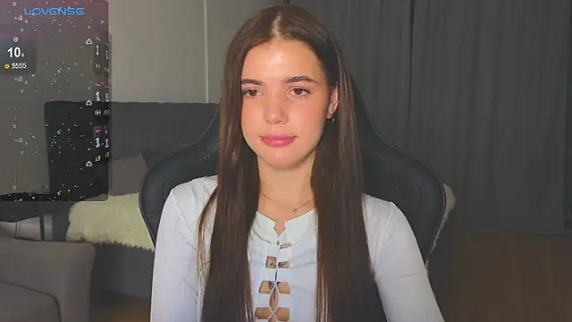 adrianawow1 online show from September 18, 2025, 9:17 pm