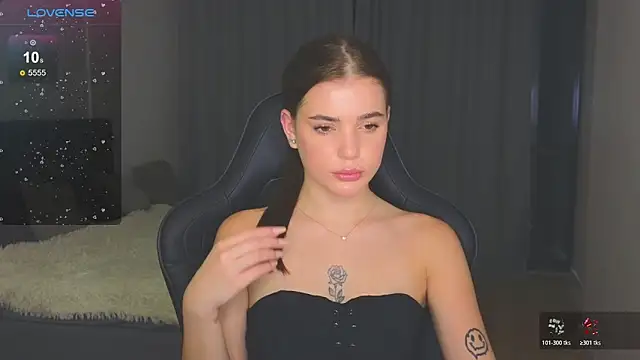 adrianawow1 online show from October 30, 2025, 1:18 am