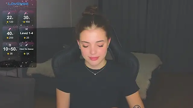 adrianawow1 online show from November 8, 2025, 3:07 am