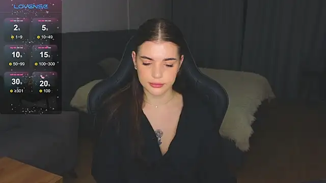 adrianawow1 online show from December 16, 2025, 12:26 am