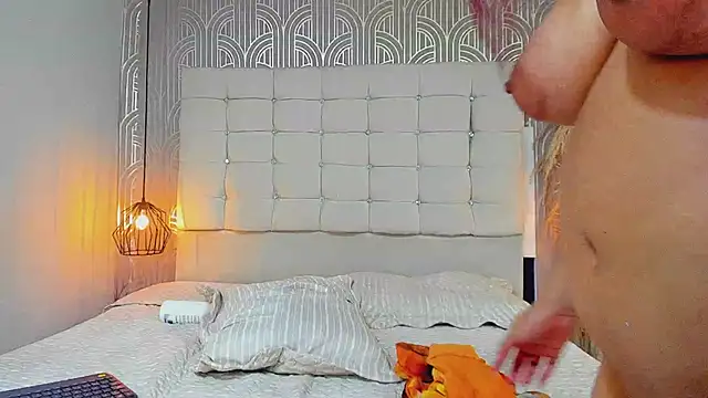 LeylaRangel online show from February 4, 2025, 10:10 am