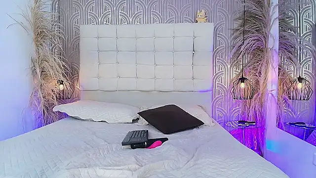 LeylaRangel online show from November 25, 2025, 3:50 am