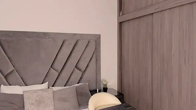 nataliee foster online show from January 30, 2025, 11:33 am