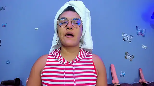 Snapshot of Kaira_mosse chatting on December 18, 2025, 12:00 pm Kaira mosse online show from December 18, 2025, 12:00 pm