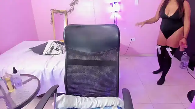 TEE DIRTY SQUIRT online show from March 5, 2025, 11:49 am