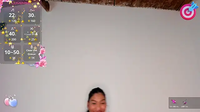 AnneteLynch online show from November 11, 2025, 7:36 pm