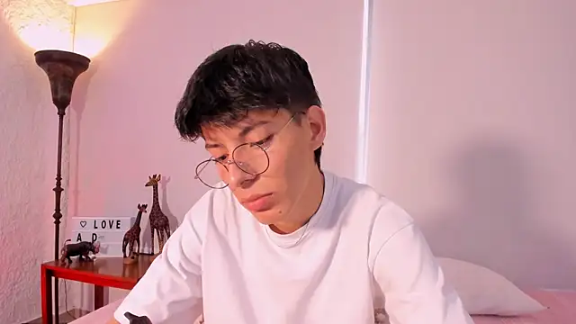 alexandersawyer online show from March 13, 2025, 12:35 pm