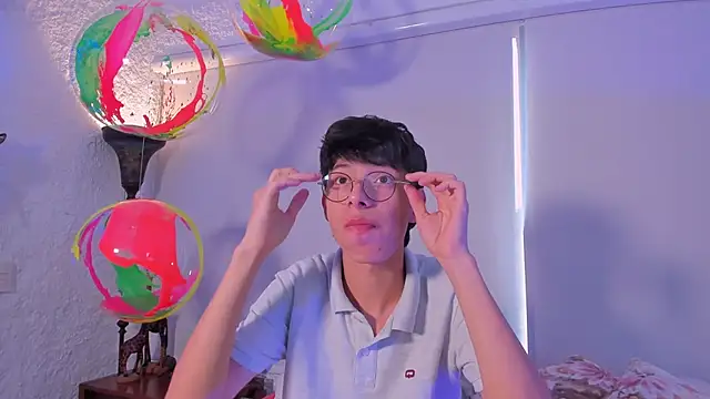 alexandersawyer online show from March 20, 2025, 12:22 pm