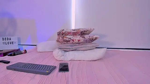 alexandersawyer online show from March 21, 2025, 3:13 pm