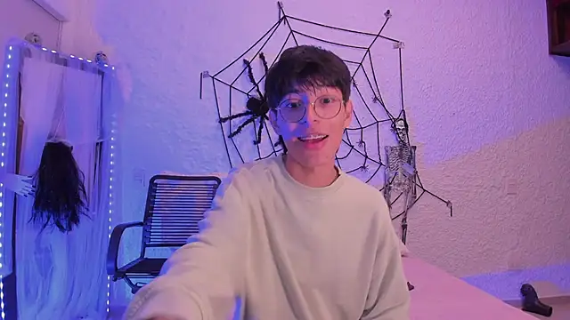 alexandersawyer online show from October 6, 2025, 3:59 am