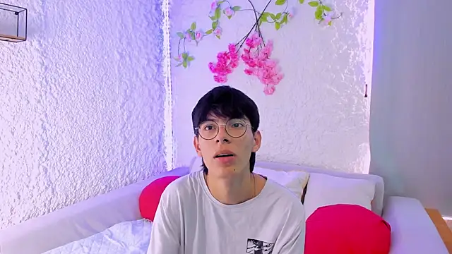 alexandersawyer online show from October 6, 2025, 9:56 pm