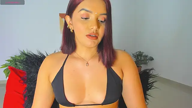 Snapshot of Melanyprada chatting on September 14, 2025, 11:04 pm Melanyprada online show from September 14, 2025, 11:04 pm