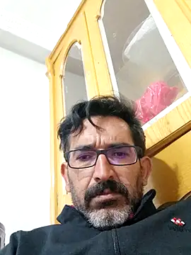 Snapshot of Rdm_b chatting on October 18, 2025, 5:57 pm Rdm b online show from October 18, 2025, 5:57 pm