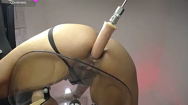 Snapshot of lily_riod chatting on October 3, 2025, 5:37 am lily riod online show from October 3, 2025, 5:37 am