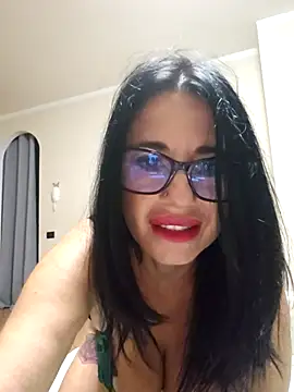 Snapshot of MichelleCara chatting on September 24, 2025, 5:22 am MichelleCara online show from September 24, 2025, 5:22 am