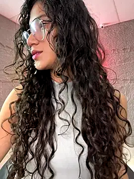 KaitlynLoveCam online show from November 13, 2025, 9:36 pm