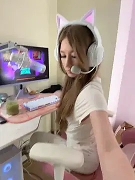 Snapshot of your_girl_next_door chatting on October 28, 2025, 1:58 pm your girl next door online show from October 28, 2025, 1:58 pm