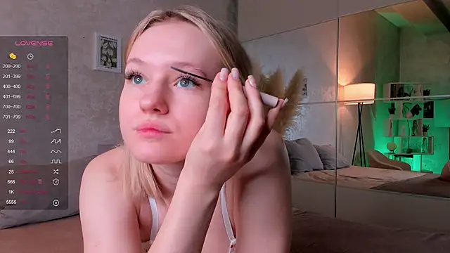 MaydaFoulk online show from February 7, 2025, 1:04 am