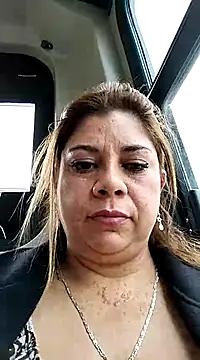 Snapshot of Laura-Hernandez chatting on December 23, 2024, 7:09 pm Laura-Hernandez online show from December 23, 2024, 7:09 pm