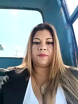 Snapshot of Laura-Hernandez chatting on January 22, 2025, 4:12 pm Laura-Hernandez online show from January 22, 2025, 4:12 pm