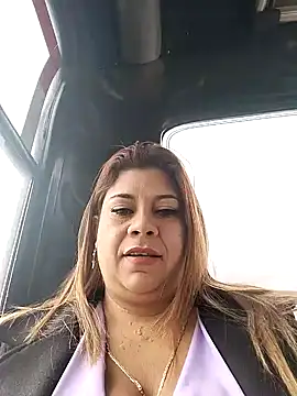 Snapshot of Laura-Hernandez chatting on January 24, 2025, 4:28 pm Laura-Hernandez online show from January 24, 2025, 4:28 pm