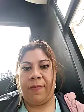 Snapshot of Laura-Hernandez chatting on January 29, 2025, 3:47 pm Laura-Hernandez online show from January 29, 2025, 3:47 pm