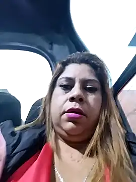 Snapshot of Laura-Hernandez chatting on January 31, 2025, 11:13 pm Laura-Hernandez online show from January 31, 2025, 11:13 pm