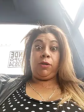 Snapshot of Laura-Hernandez chatting on February 4, 2025, 4:18 pm Laura-Hernandez online show from February 4, 2025, 4:18 pm