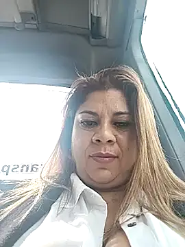 Snapshot of Laura-Hernandez chatting on February 18, 2025, 2:38 pm Laura-Hernandez online show from February 18, 2025, 2:38 pm