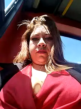 Snapshot of Laura-Hernandez chatting on February 19, 2025, 3:16 pm Laura-Hernandez online show from February 19, 2025, 3:16 pm