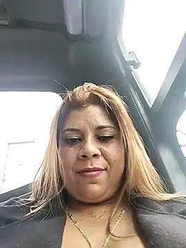 Snapshot of Laura-Hernandez chatting on March 1, 2025, 6:00 pm Laura-Hernandez online show from March 1, 2025, 6:00 pm