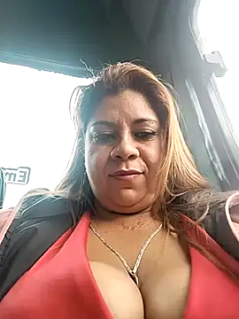 Snapshot of Laura-Hernandez chatting on March 15, 2025, 7:05 pm Laura-Hernandez online show from March 15, 2025, 7:05 pm