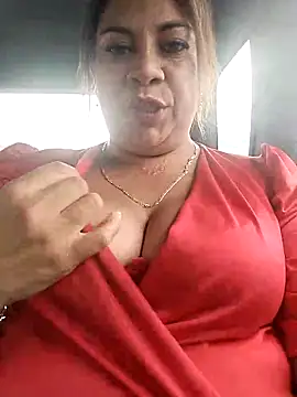 Snapshot of Laura-Hernandez chatting on March 21, 2025, 8:08 pm Laura-Hernandez online show from March 21, 2025, 8:08 pm