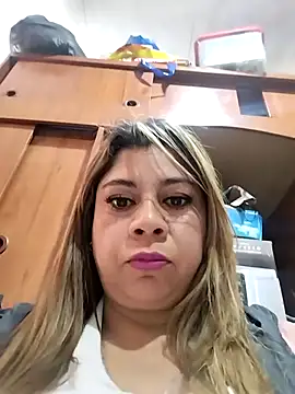 Snapshot of Laura-Hernandez chatting on September 20, 2025, 3:02 pm Laura-Hernandez online show from September 20, 2025, 3:02 pm