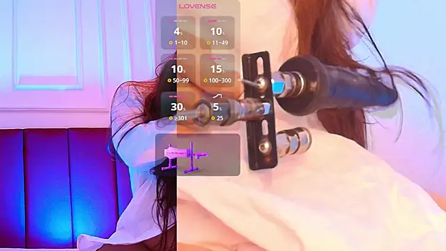 Snapshot of Luna_monroe_ chatting on November 16, 2025, 12:00 pm Luna monroe online show from November 16, 2025, 12:00 pm