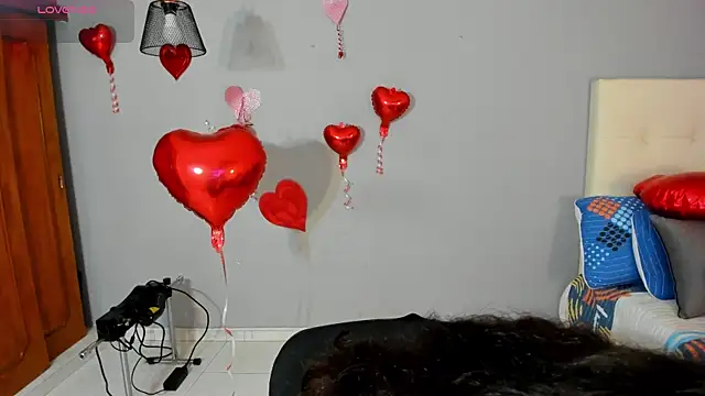 Snapshot of Maia_W10 chatting on February 15, 2025, 12:22 pm Maia W10 online show from February 15, 2025, 12:22 pm